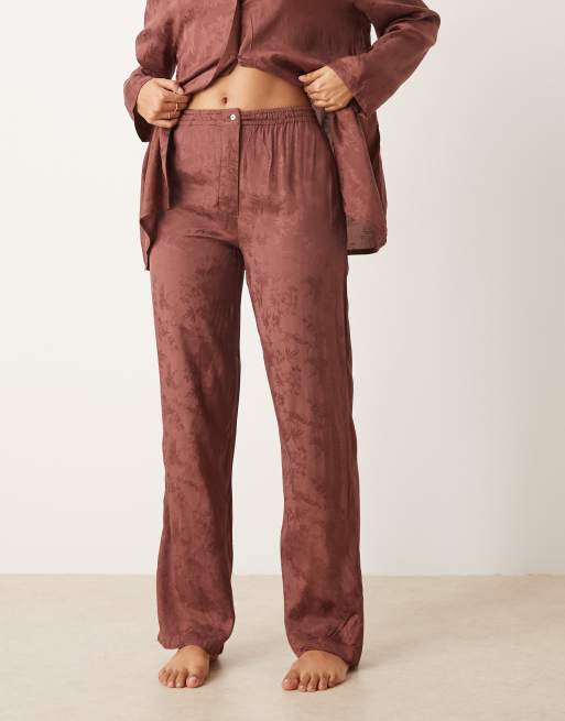 Mango - Satijnen pyjamabroek met jacquardpatroon in bruin, deel van co-ord set, 2 van 4
