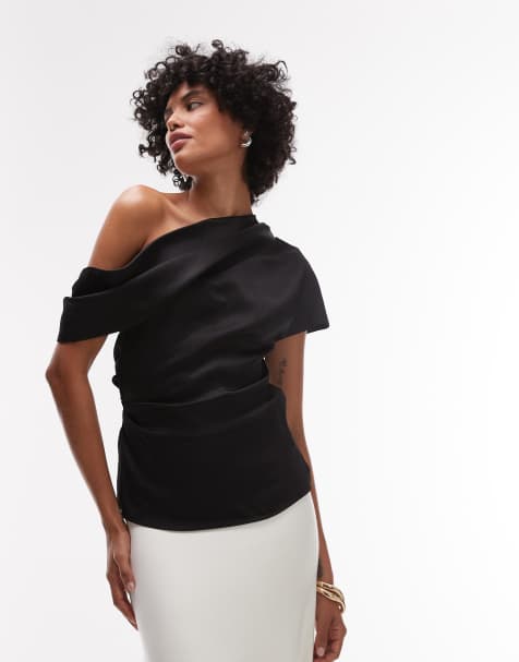 Mango - Satijnen top met drapering en blote schouder in zwart - view 1