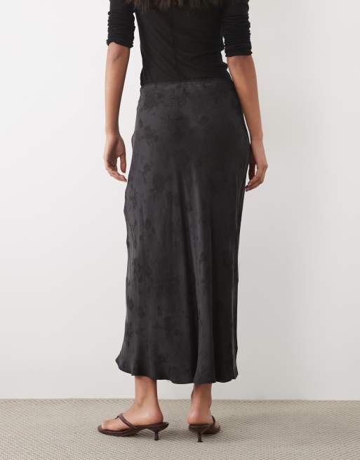 Mango satin jacquard midi skirt in black, 5 of 5