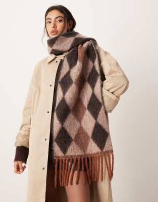 Mango Mango scarf with tassles in brown argyle