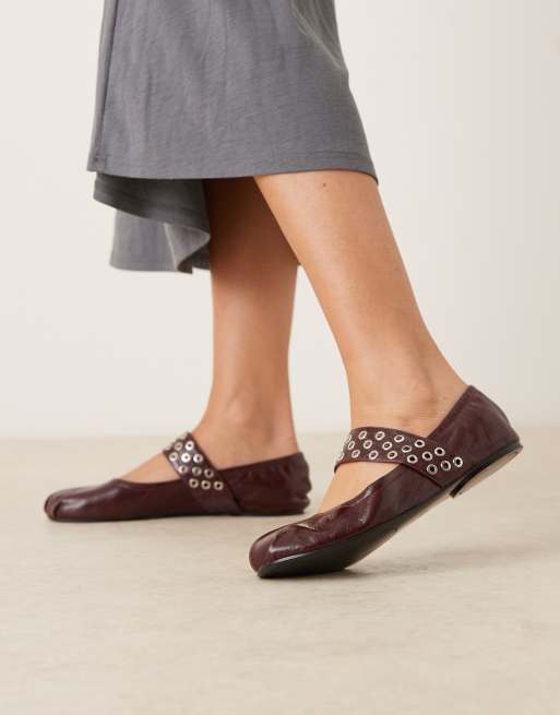 Mango - Scarpe basse in pelle rosso ciliegia con fascetta con occhielli e dettaglio in punta