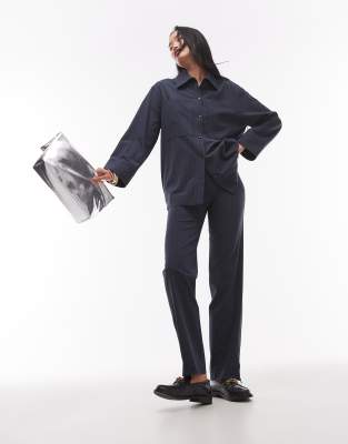 Mango - Schmal geschnittene Hose in Marineblau mit Nadelstreifen und Bundfalten, Kombiteil