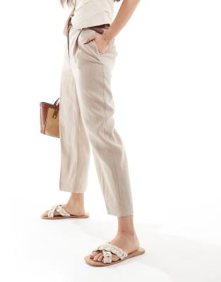 Mango - Schmal geschnittene Leinenhose in Beige mit elastischem Bund-Neutral