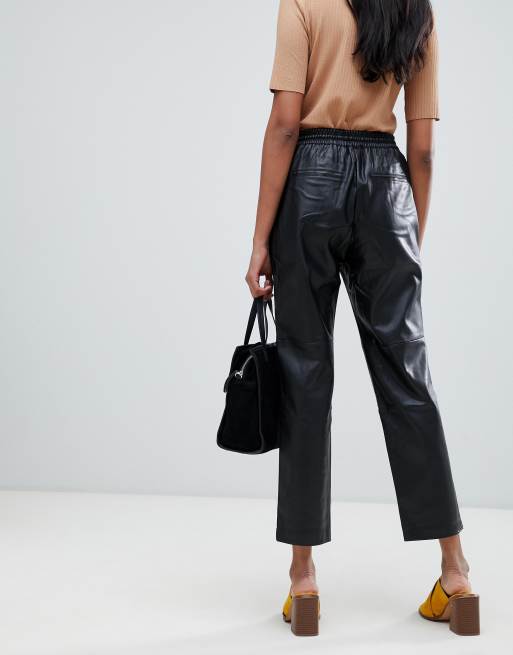 Mango – Schmal zulaufende Hose aus Kunstleder, 2 von 4