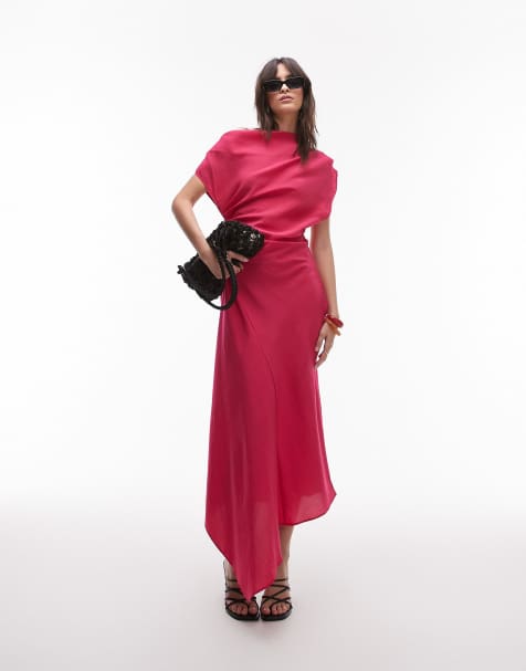 Mango – Schulterfreies, asymmetrisches Kleid in Himbeerrot mit gerafftem Oberteil - view 1