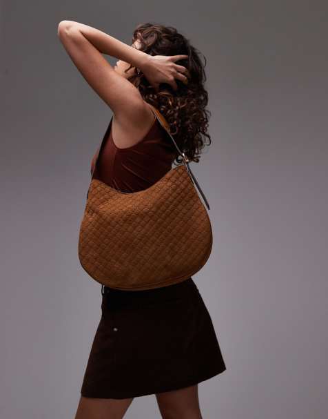 Mango – Schultertasche aus Leder in Braun mit Monogramm-Prägung - view 1