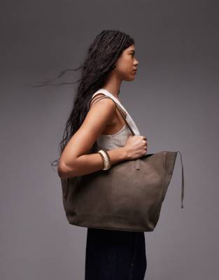 Mango - Schultertasche aus Wildleder in Hellbraun