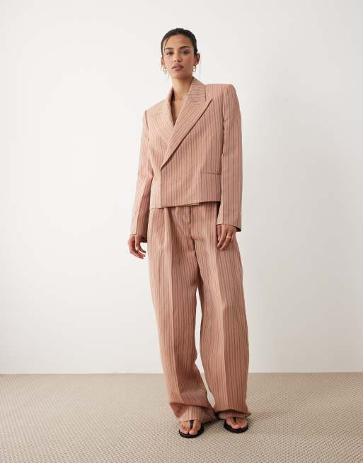 Mango Selection - Coordinato con pantaloni e blazer corto in misto lino rosa a righe