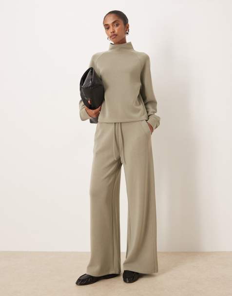 Mango – Set in Khaki, bestehend aus hochgeschlossenem Sweatshirt und Jogginghose - view 1