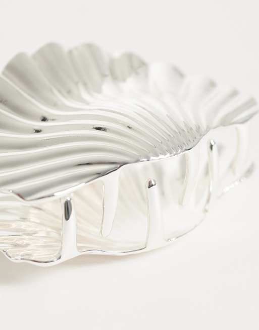 Mango shell hair clip in silver, 2 of 3