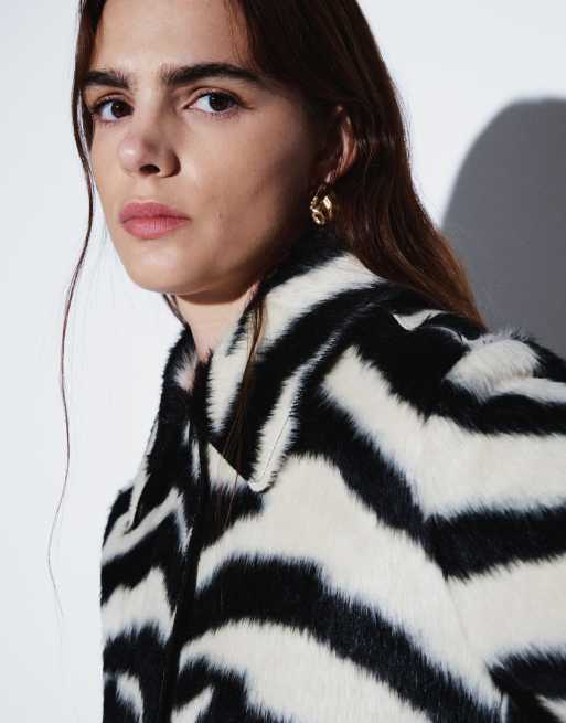 Mango short jacket set in zebra print , 4 of 4