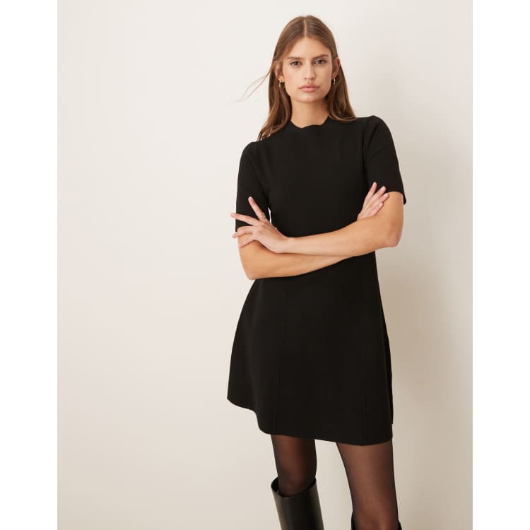 209475353-1-black?$n_750w$&wid