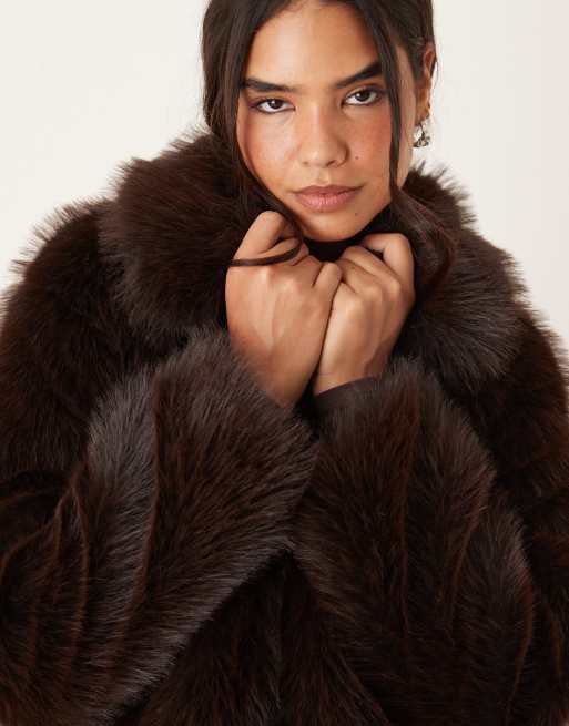 MANGO ブラウン ファーコート ショート丈 Mango short zip through faux fur jacket in brown | ASOS