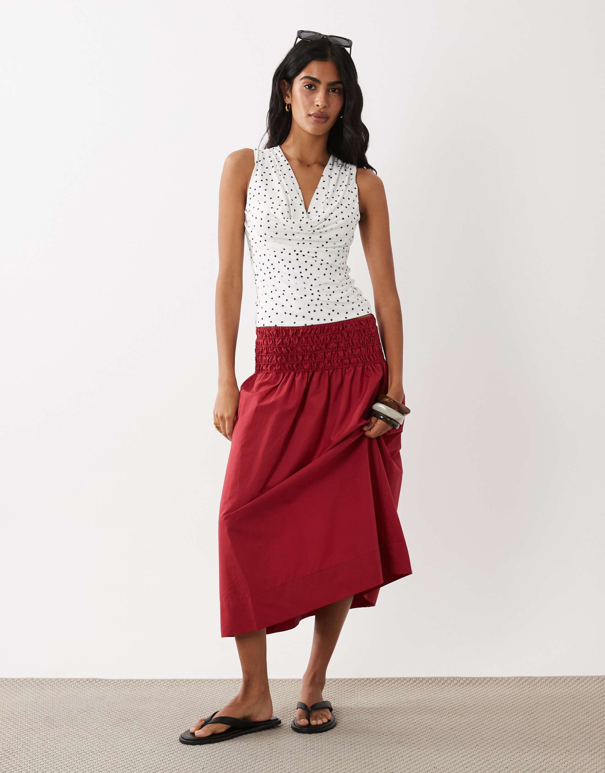 mango siros crinkle waist maxi skirt in red - part of a set