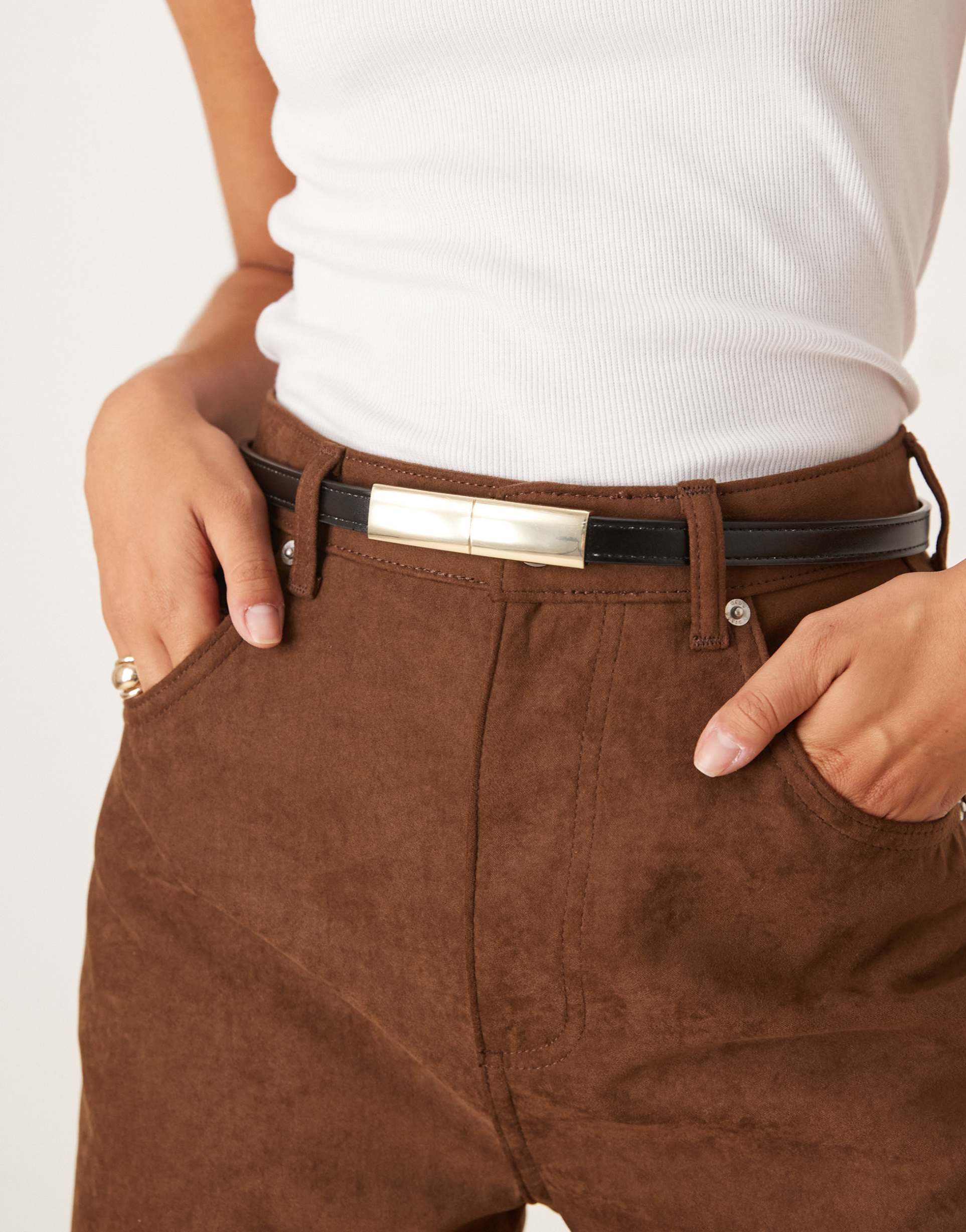 mango skinny belt with hardware detail in black