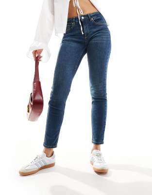 Mango - Skinny Fit Jeans in Hellblau mit hoher Taille