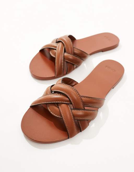 Mango Slippers van leer in bruin ASOS