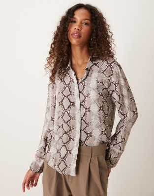 snake print shirt in grey-Gray