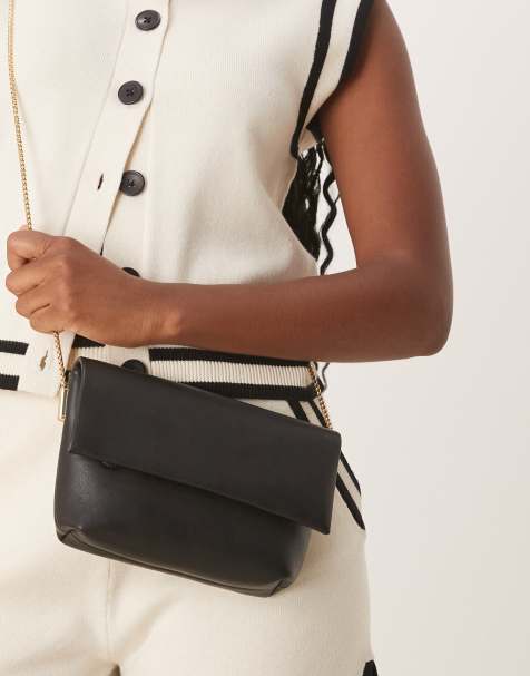 Mango - Sort klassisk crossbody-taske med guldfarvet kæde - view 1