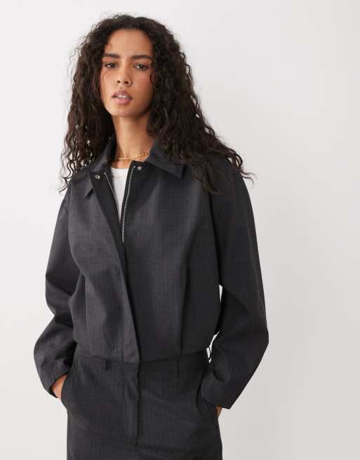 Mango – Souffle – Set in Anthrazit mit Nadelstreifen, bestehend aus Harrington-Jacke und Hose, 3 von 3