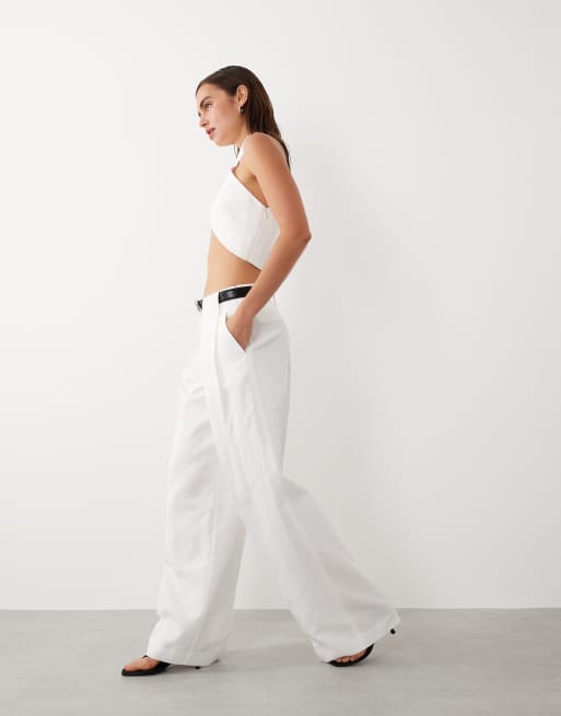 Mango starring Hailey Bieber - Hvide skræddersyede bukser med lige ben og læg foran - Del af sæt, 2 af 5