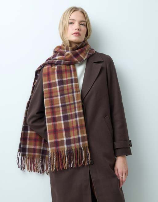 Mango stickad scarf med tofsar i brun rutigt mönster, 3 av 3