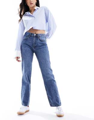 straight leg jeans in dark blue