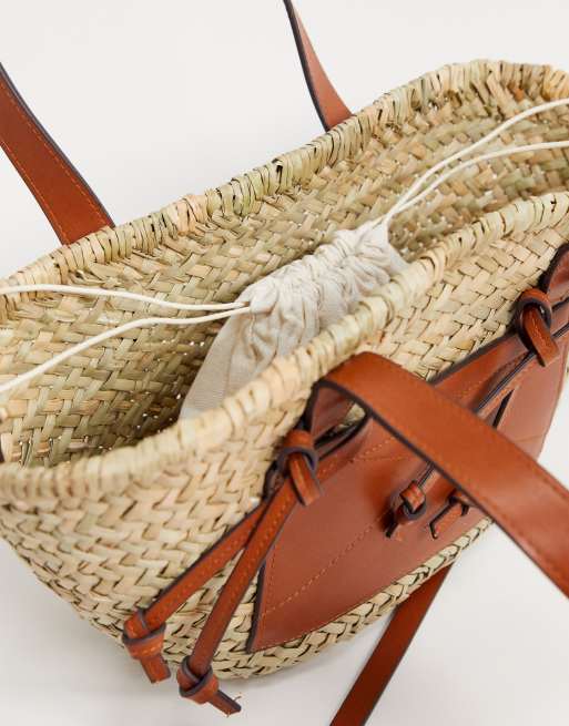 Mango straw bag with front panel in tan