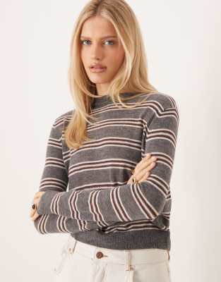 Mango - Strickoberteil in gestreiftem Grau mit Rundhalsausschnitt