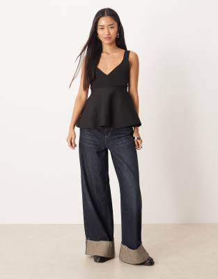 MANGO STRUCTURED V-NECK KNIT PEPLUM HEM TOP