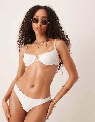 Mango - Strukturiertes Bikini-Oberteil in Weiß