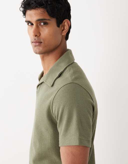 Mango – Strukturiertes Strick-T-Shirt in Khaki mit hohem Baumwollanteil und Reverskragen, 4 von 5