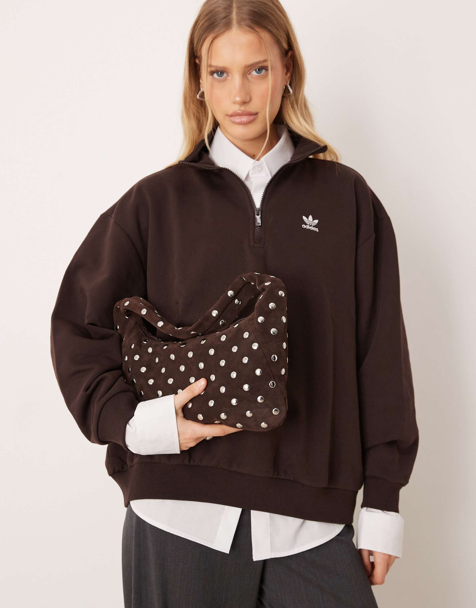 mango studded 100% suede shoulder bag in chocolate