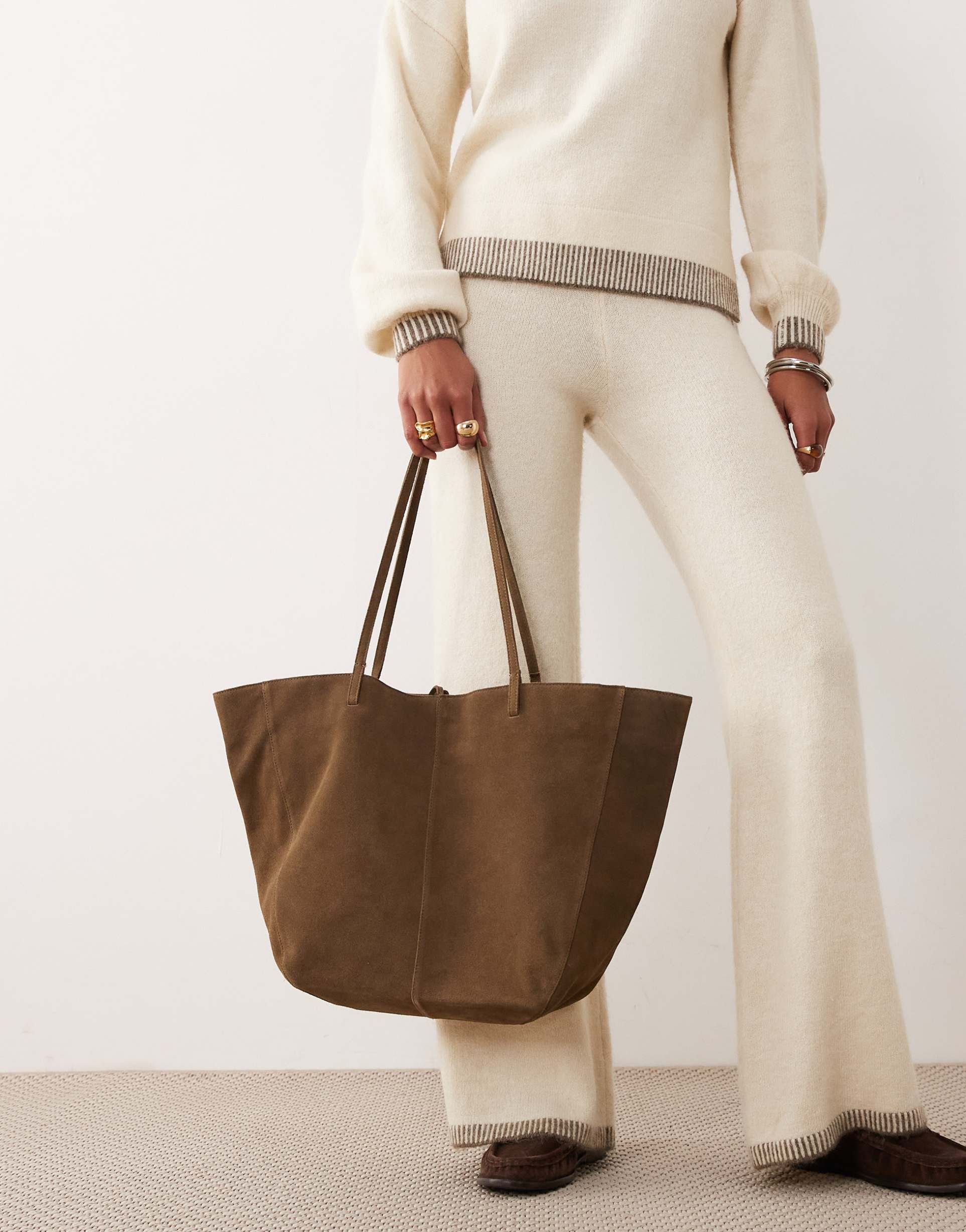 mango suede tote bag in khaki