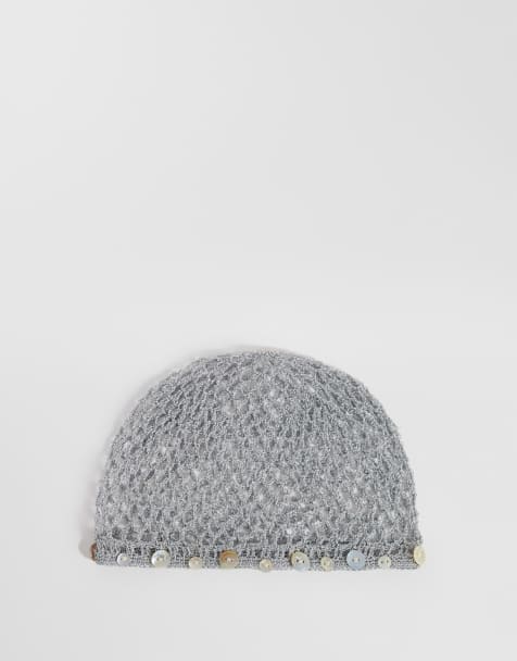 Mango – Szara dzianinowa czapka beanie z ozdobnymi guzikami - view 1