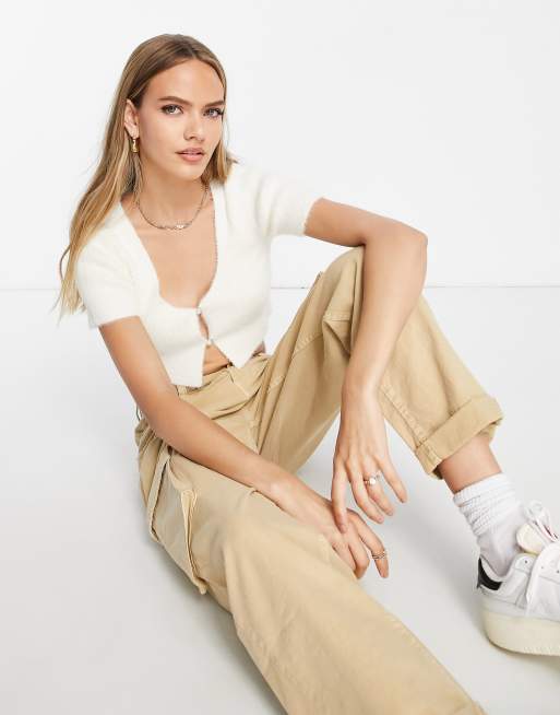 Mango – T-Shirt in Creme mit kurzem Schnitt und offenem Detail auf der Vorderseite, 4 von 4