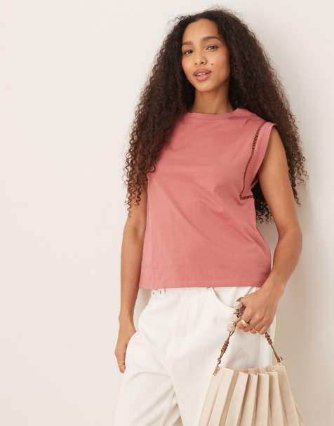 Mango – T-Shirt in lockerer Passform in Korallenrosa mit Cut-out-Borte - view 1