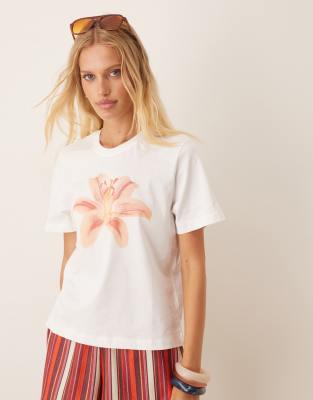 Mango - T-Shirt in Weiß mit Lilienmotiv