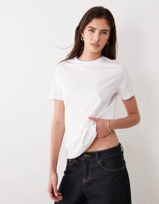 Mango - T-Shirt in Weiß mit Rundhalsausschnitt