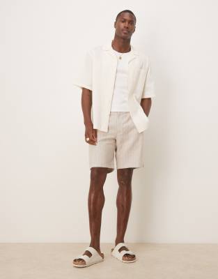 tailored linen mix shorts in beige stripes-Neutral