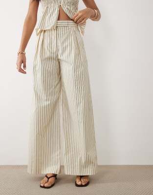 Mango Tatin Relaxed Pants In White