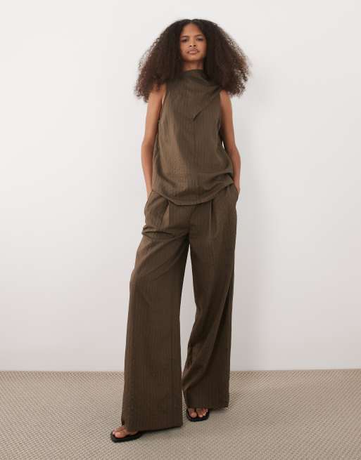 Mango - Tatu - Coordinato con top con dettaglio foulard cut-out e pantaloni marroni a righe