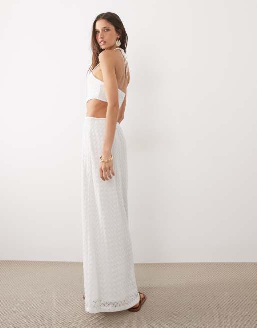Mango – Teen – Besticktes Maxikleid in Weiß mit Zierausschnitt und Neckholder-Träger, 3 von 4
