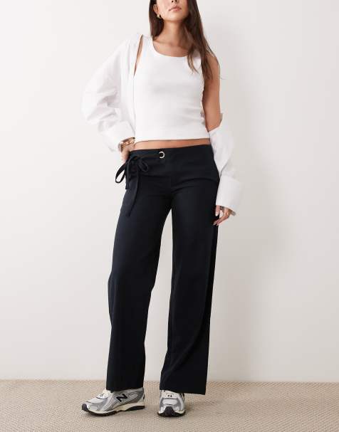 Mango Teen – Granatowe eleganckie spodnie z paskiem - view 1