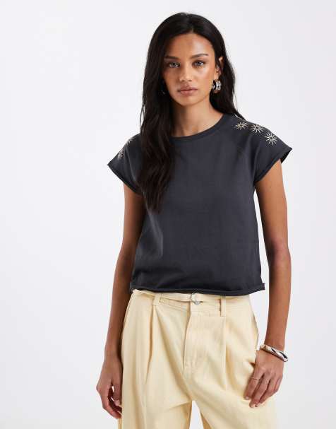 Mango – Teen – Knapp geschnittenes T-Shirt aus reiner Baumwolle in Anthrazit mit Sonnenschein-Stickerei - view 1