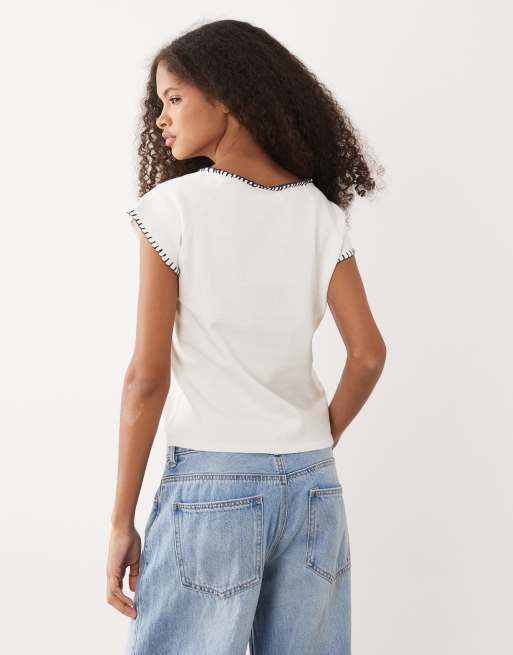 Mango Teen – Knapp geschnittenes T-Shirt in Weiß mit Kontrastnaht, 4 von 4