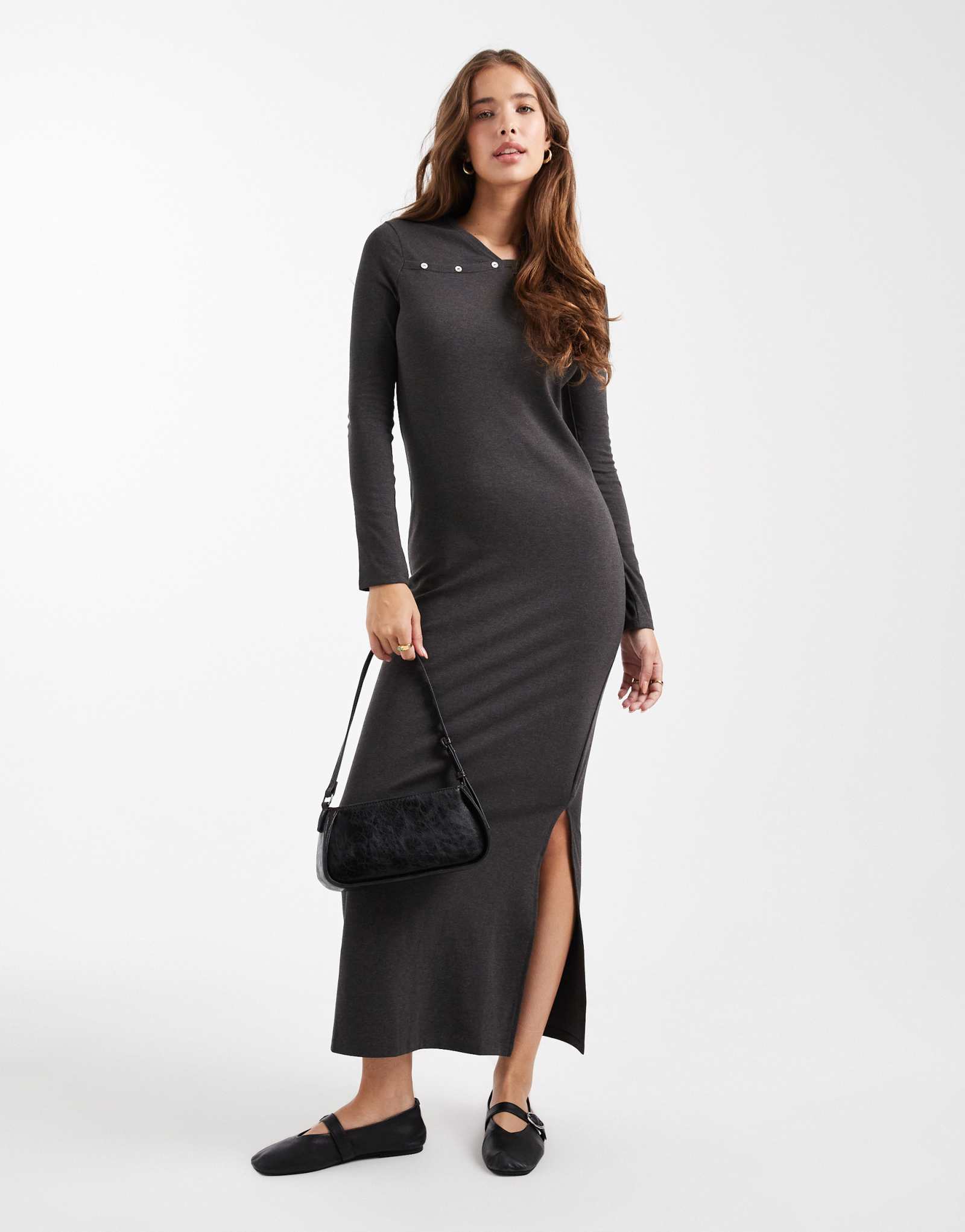 Подростковое трикотажное макси-платье Mango с запахом цвета древесного угля