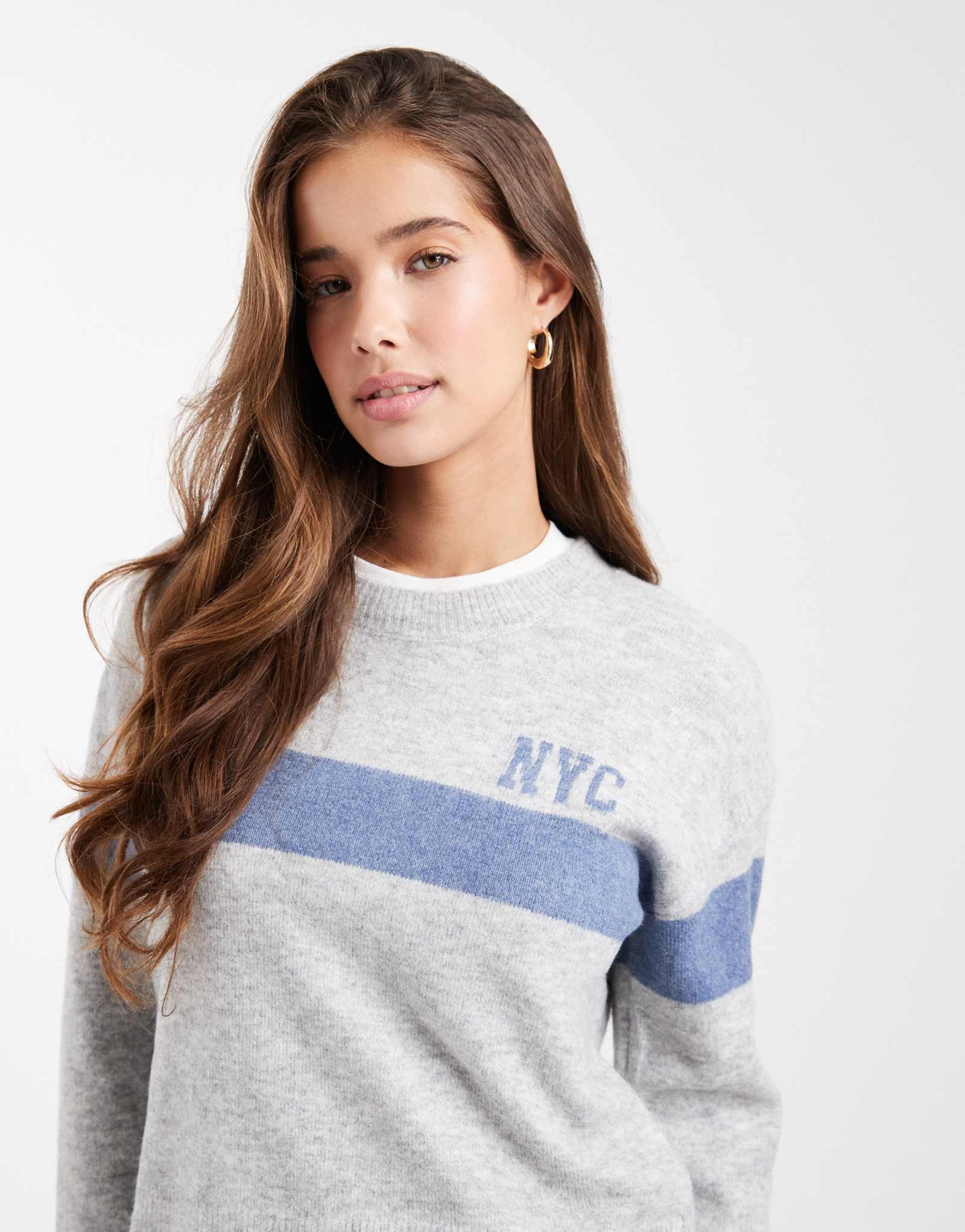 Вязаный свитер Mango Teen varsity NYC серого цвета 