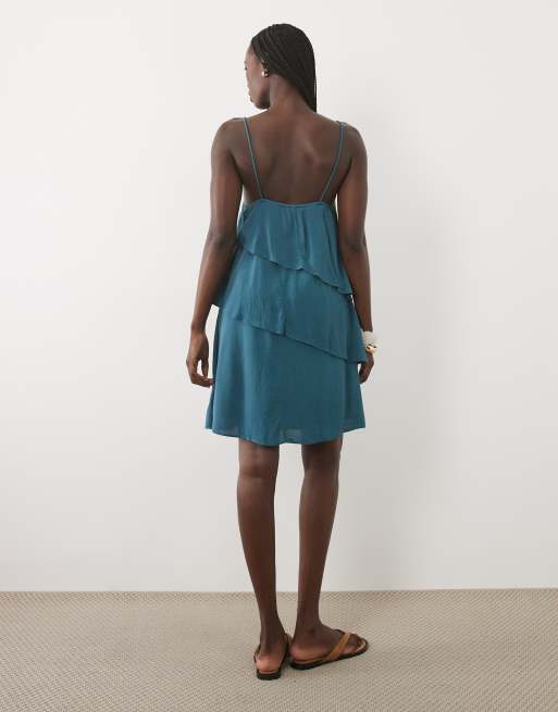 Mango Teen lagdelt kjole med rund hals og perler i blå, 2 af 4