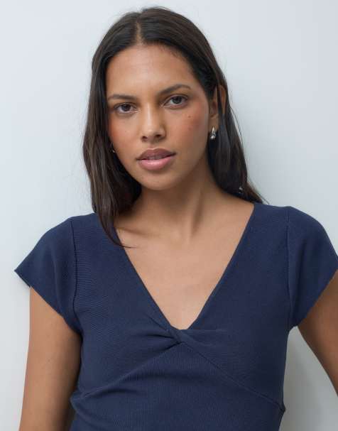 Mango Teen Oberteil mit V-Ausschnitt, Kappärmeln und Raffdetail in Marineblau - view 1